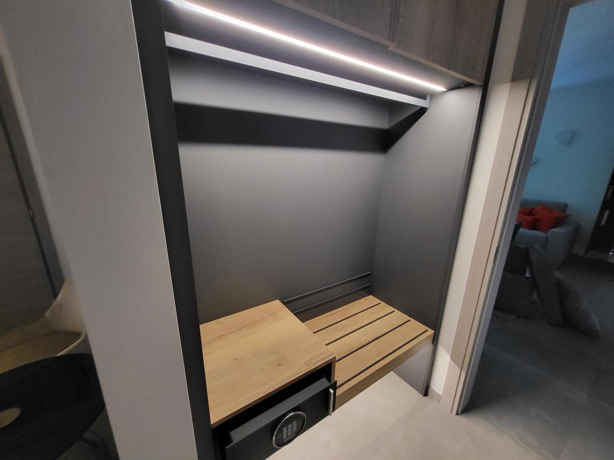 Attilio High Living Suites - Adults Only 토리델베나코 객실 사진